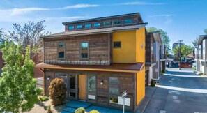 Exterior - Reno Basecamp | 2 King Suites, Walk to Food & Fun (Reno)