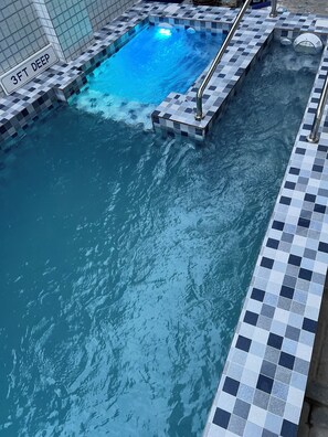 Pool - Modern 3BR Hideaway in Masaki | Pool, Gym & Prime Location (Dar es Salaam)