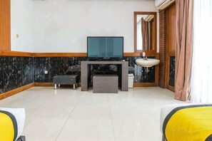 Unclassified image, 3 of 7, button - Hi Quality Dago by My Hospitality (Coblong)