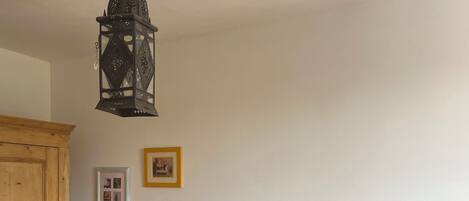 2 slaapkamers, een strijkplank/strijkijzer, wifi, beddengoed