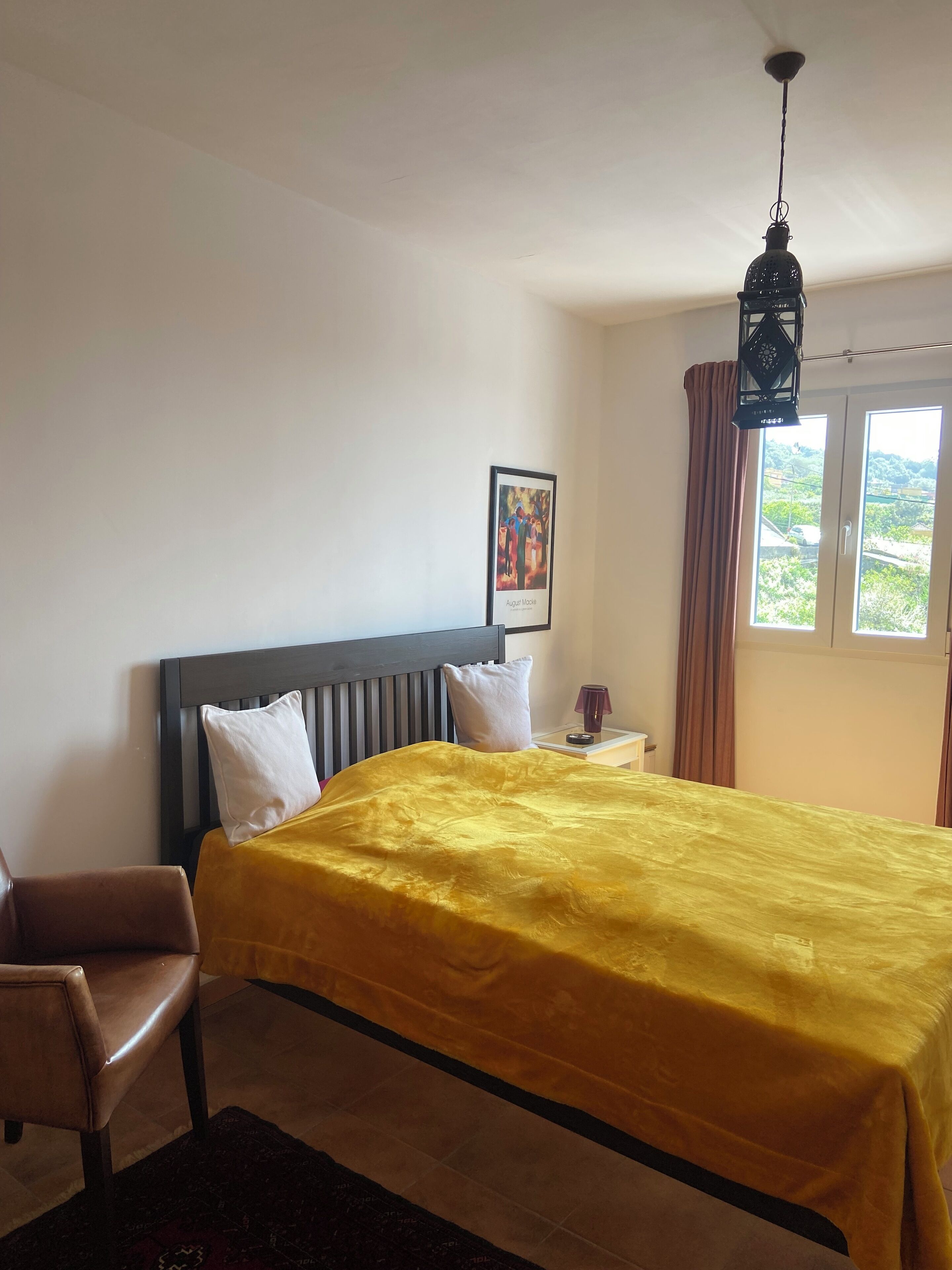 2 bedrooms, in-room safe, desk, iron/ironing board