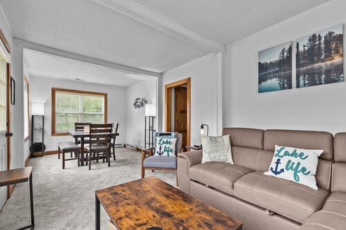 Lakefront! Private Dock! Kayaks&Paddleboards!