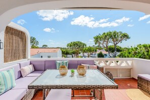 Outdoor dining - Vale do Lobo Apartment D (Vale do Lobo)