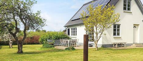 House | Property grounds