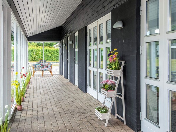 House | Terrace/patio