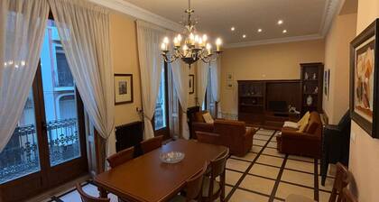 Family apartment in the city center, enjoy activities and natural surroundings.