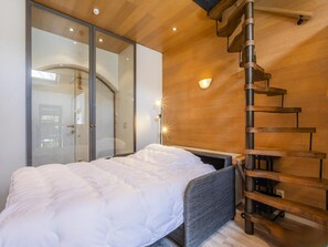 1 bedroom, individually furnished - Cosy Flat With Mansard Room (Koksijde)