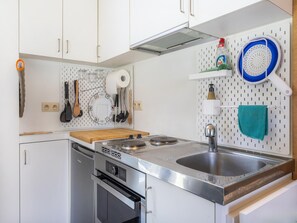 Private kitchen - Cosy Flat With Mansard Room (Koksijde)