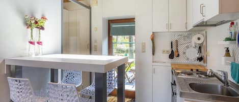 Apartment | Dining