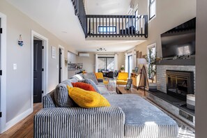 TV connectée, cheminée