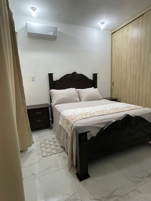 2 soverom, strykejern/-brett, wi-fi og sengetøy