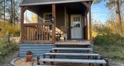 Cozy cabin in charming Kalispell near Glacier Park