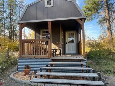Cozy cabin in charming Kalispell near Glacier Park