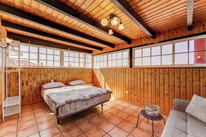 4 Schlafzimmer, Bügeleisen/Bügelbrett, WLAN, Bettwäsche