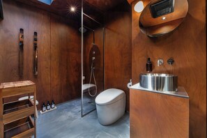 Hair dryer - 834 MIBU (Kyoto)