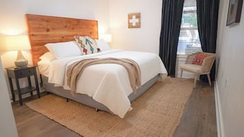 3 Schlafzimmer, Schreibtisch, Bügeleisen/Bügelbrett, Reisekinderbett