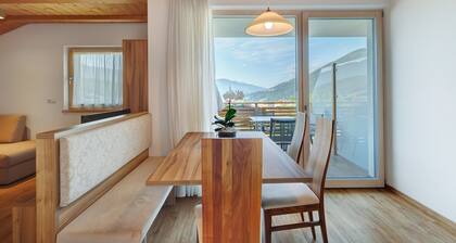 Appartement "Sonnenblume" avec vue sur les montagnes, jardin partagé et Wi-Fi
