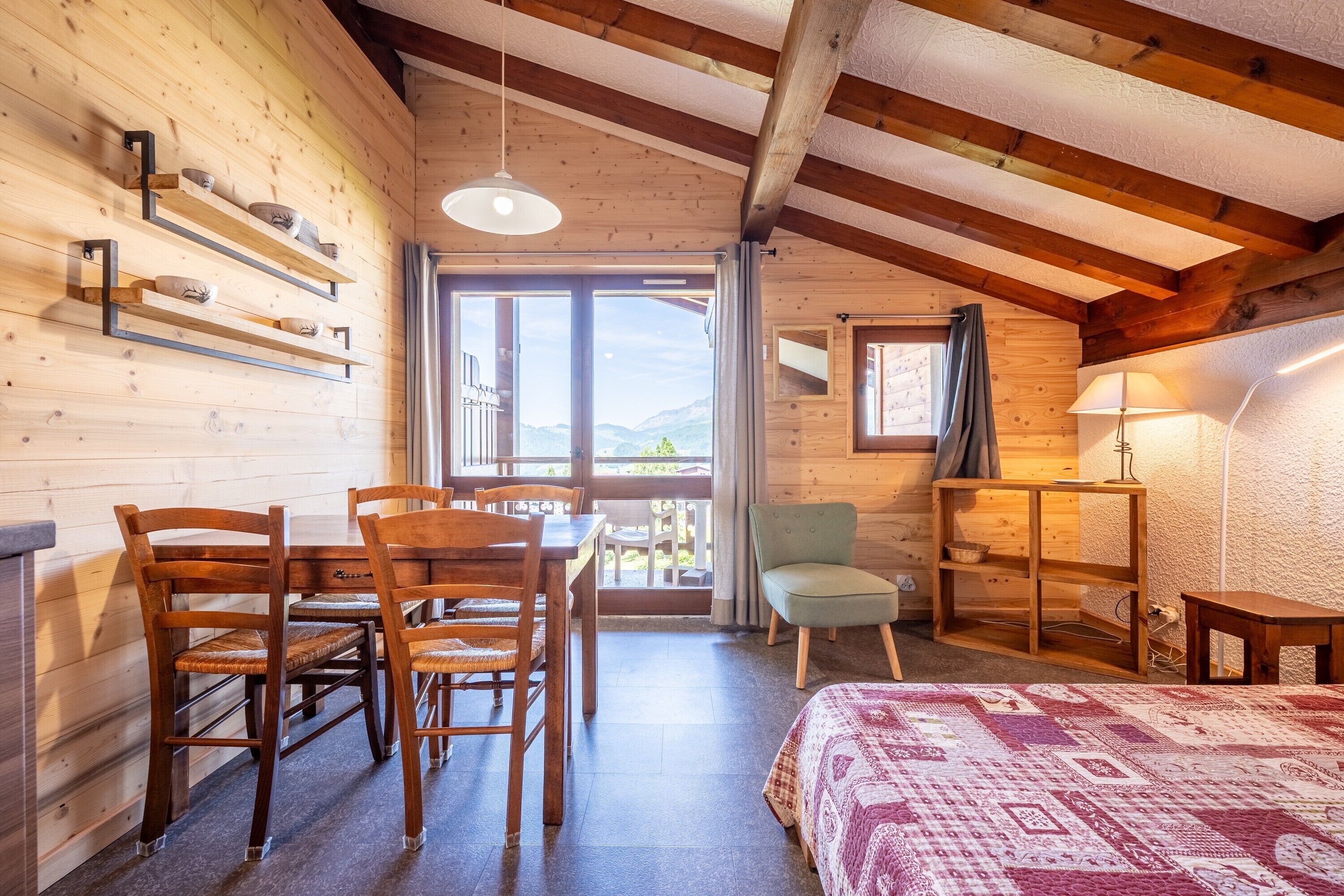 Iron/ironing board, free WiFi