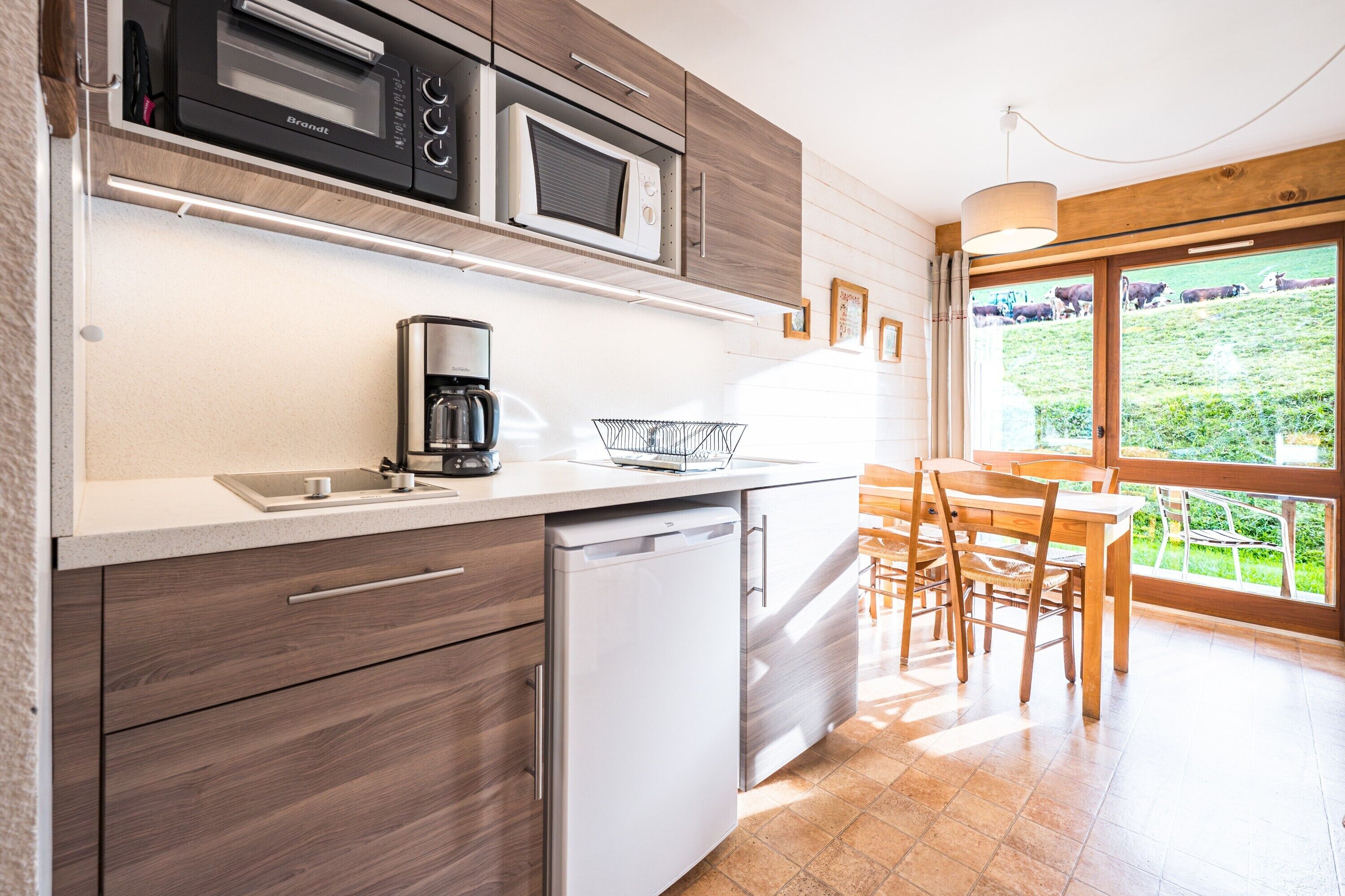 Microwave, oven, stovetop, coffee/tea maker