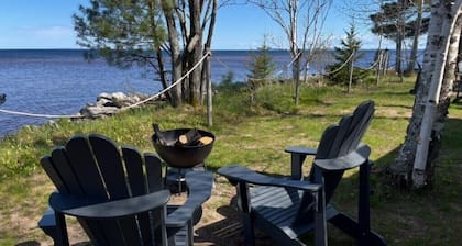 Studio #2 On Lake Superior, Water Views and Outdoor Adventure Await!