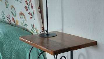 2 Schlafzimmer, Bügeleisen/Bügelbrett, Bettwäsche