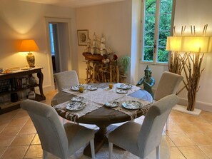 Dining - Bastide Armande – Historic Charm with Pool and Air Conditioning in the Heart of the Tarn (Dénat)