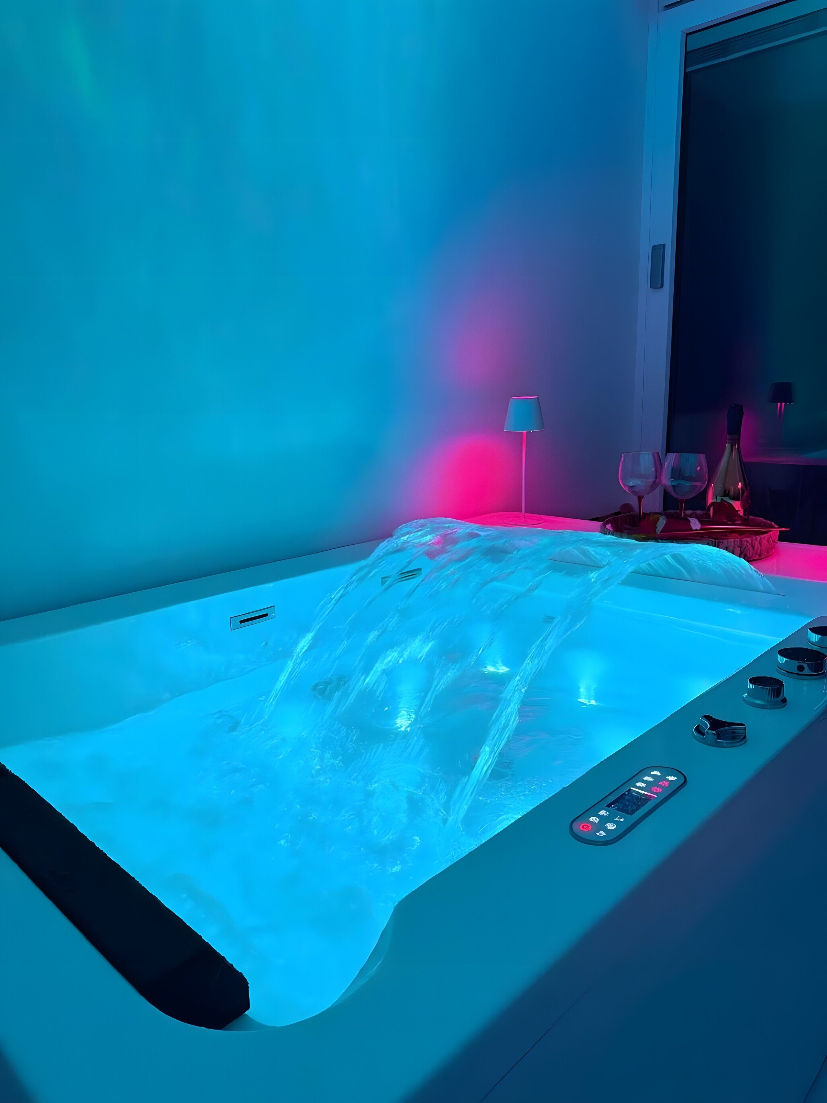 Banyera d'hidromassatge coberta