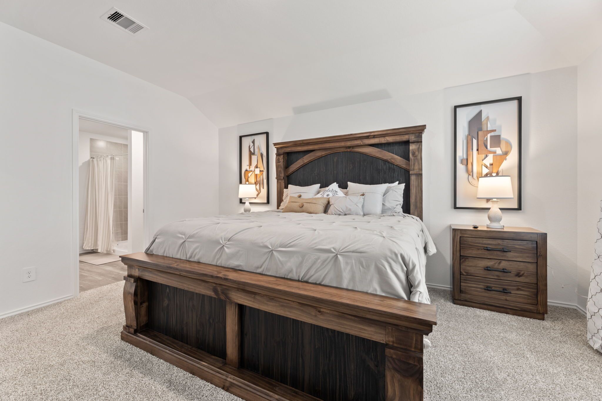 4 chambres, fer et planche à repasser, Wi-Fi, draps fournis