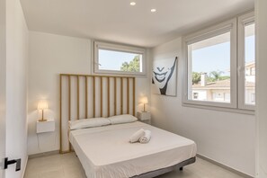 2 室のベッドルーム、ベッドシーツ