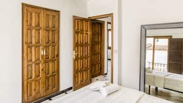 3 bedrooms, bed sheets