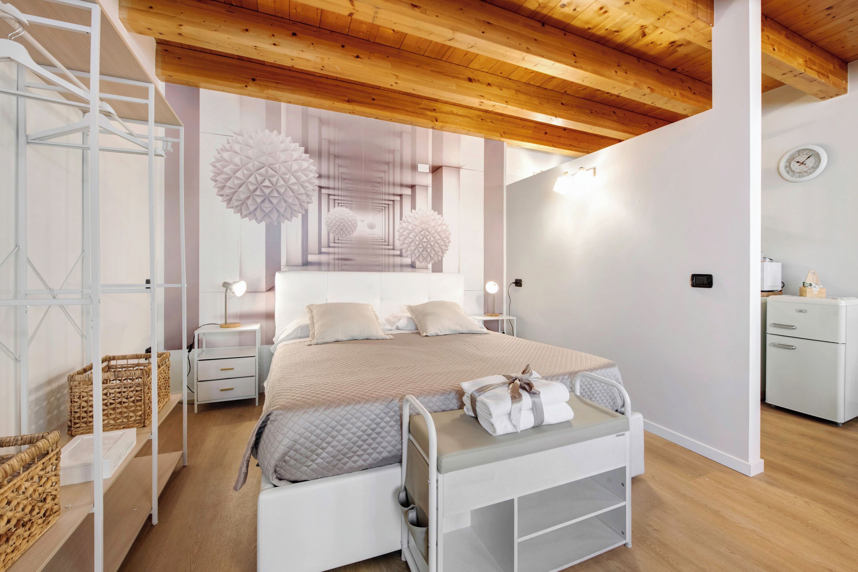 Bügeleisen/Bügelbrett, kostenloses WLAN, Bettwäsche