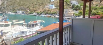 Bed and Breakfast 'Tweepersoonskamer nr. 9' met Uitzicht op Zee, WiFi en Airconditioning
