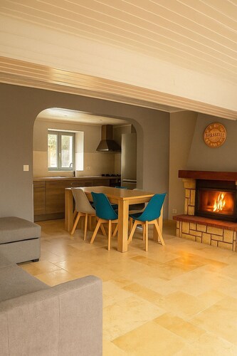 Stay in the mountains by the fire, close to the resort, pets welcome.