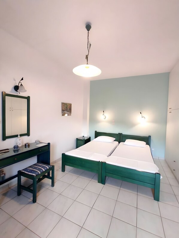 1 bedroom, free WiFi, bed sheets