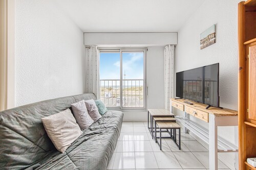 Ocean Escape – Apartment with Balcony and Sea View in Soulac-sur-Mer