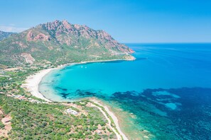 Beach nearby - Villa 'Azzurra' with Sea View, Wi-Fi and Air Conditioning (Tertenìa)