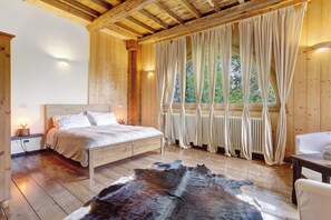 6 bedrooms, iron/ironing board, free WiFi, bed sheets - Cà Bossi Retreat above Lake Como (Cernobbio)