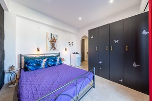 1 bedroom, free WiFi, bed sheets