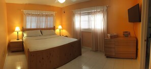 2 chambres, fer et planche à repasser, Wi-Fi, draps fournis