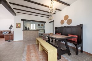 Dining - 'Family Apartment in Aldover' with Mountain Views, Wi-Fi, and Air Conditioning (Aldover)