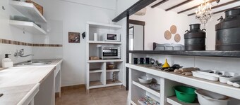 Apartment 'Familiar En Aldover' with Mountain View, Wi-Fi and Air Conditioning