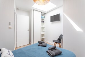 3 dormitorios, tabla de planchar con plancha, wifi gratis y ropa de cama