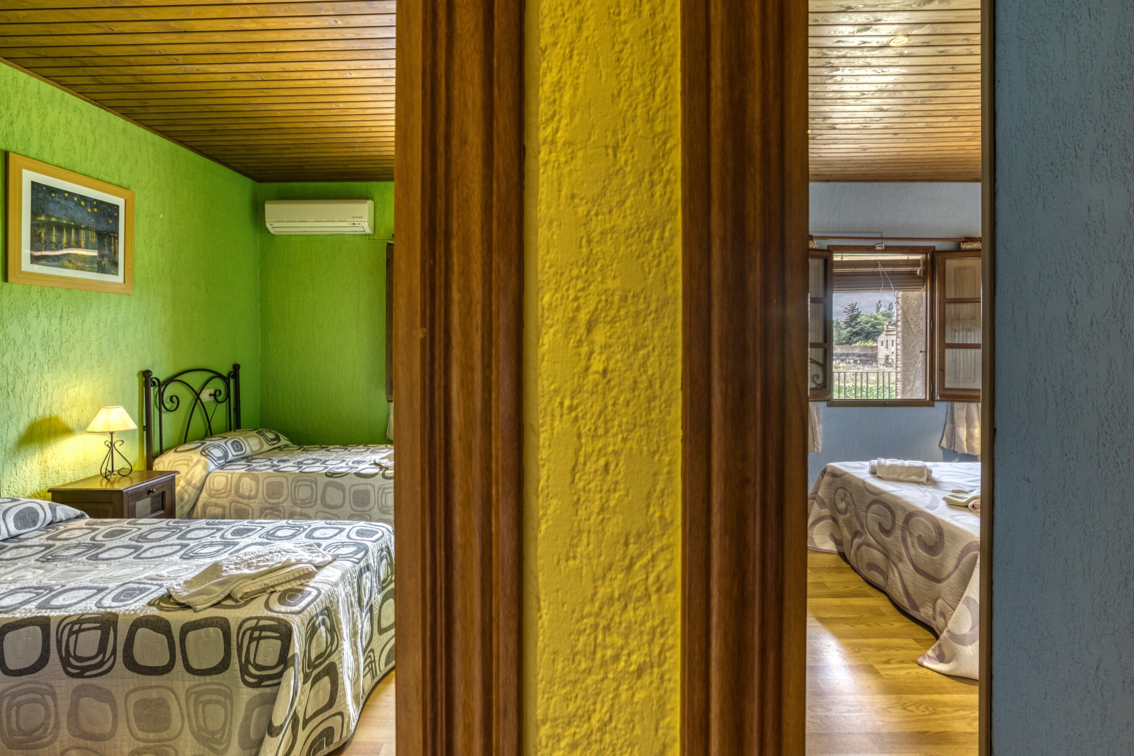 2 chambres, fer et planche à repasser, Wi-Fi gratuit, draps fournis