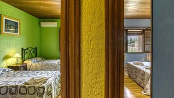 2 chambres, fer et planche à repasser, Wi-Fi gratuit, draps fournis