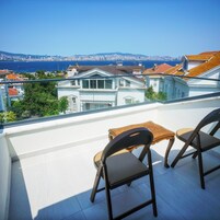 Artículos del minibar gratis y caja de seguridad en la habitación 