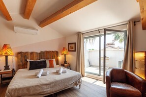 1 室のベッドルーム、WiFi (無料)、ベッドシーツ