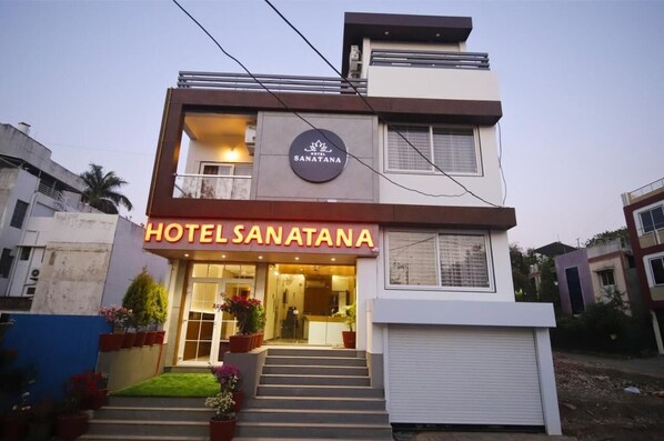 Exterior - Hotel Sanatana (Ujjain)