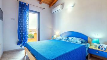 1 dormitori, planxa i posts de planxar, wifi gratuïta i roba de llit