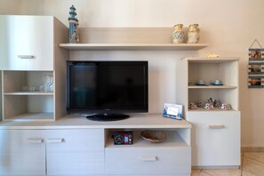 Interior - Holiday Home 'Elisa' with Wi-Fi and Air Conditioning (Viddalba)