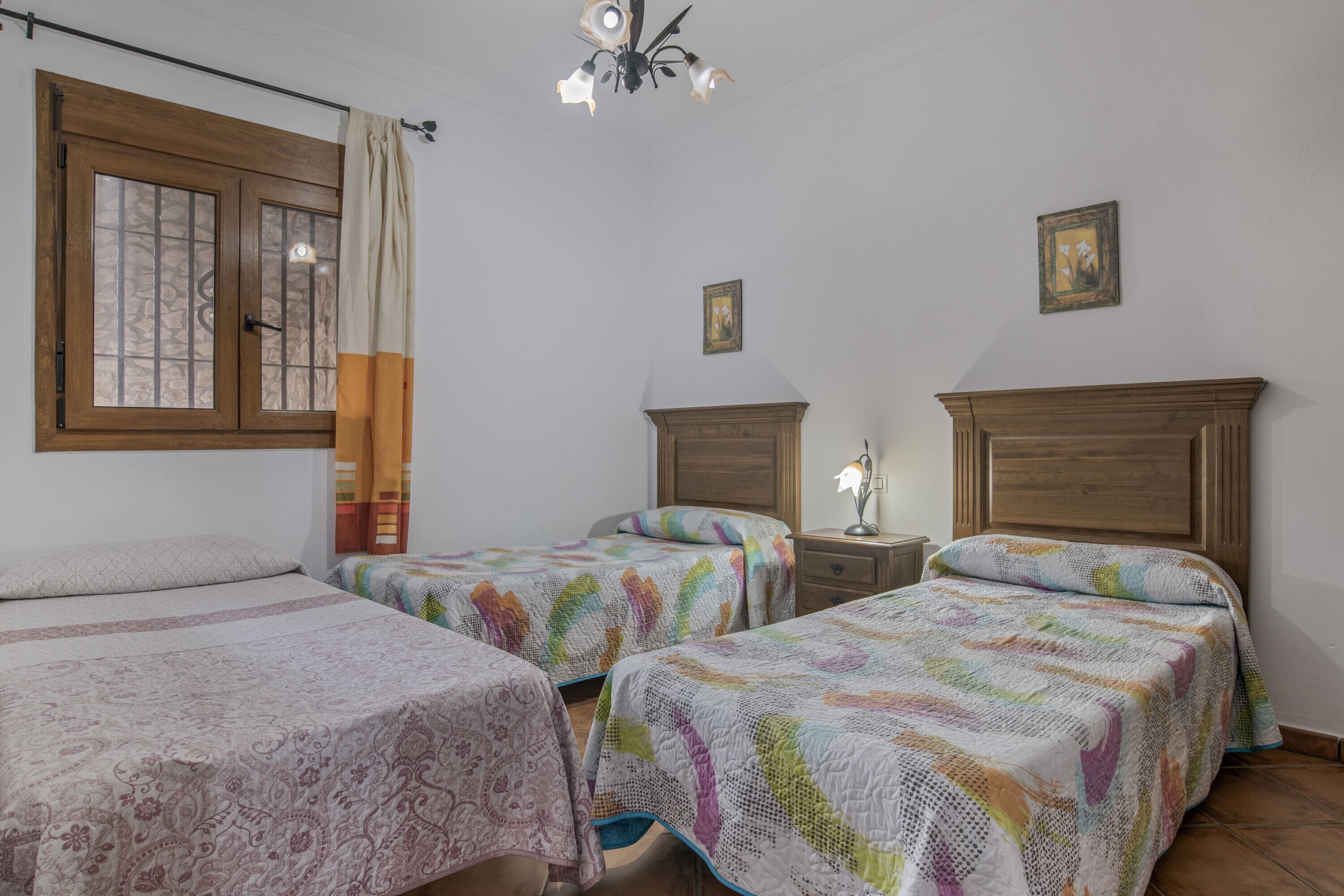 3 dormitorios, wifi gratis, ropa de cama